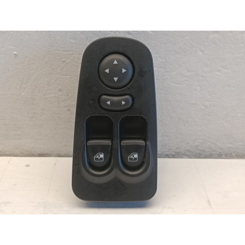 PULSANTIERA ALZAVETRO ANTERIORE SINISTRA LANCIA YPSILON 843 735360605 A8816 PULSANTIERA ALZAVETRO ANTERIORE SINISTRA LANCIA YPSILON 843 735360605 A8816