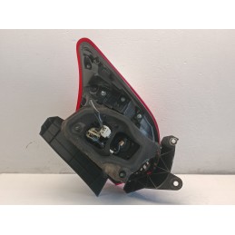 STOP FARO FANALE POSTERIORE ESTERNO SINISTRO TOYOTA YARIS HYBRID 3 2017 2020 A8842  A8842