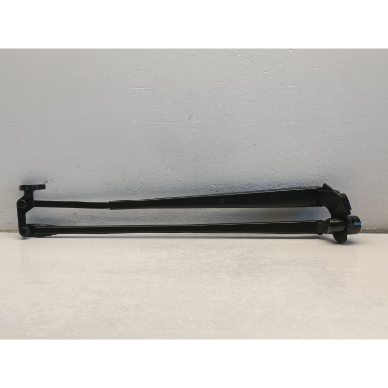 BRACCIO TERGICRISTALLO ANTERIORE TOYOTA YARIS 3 HYBRID 2014 2020  A8863