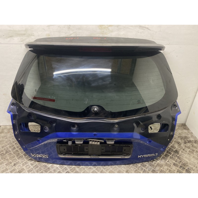 PORTELLONE COFANO LUNOTTO POSTERIORE TOYOTA YARIS HYBRID 670050D720 B2817 PORTELLONE COFANO LUNOTTO POSTERIORE TOYOTA YARIS HYBRID 670050D720 B2817