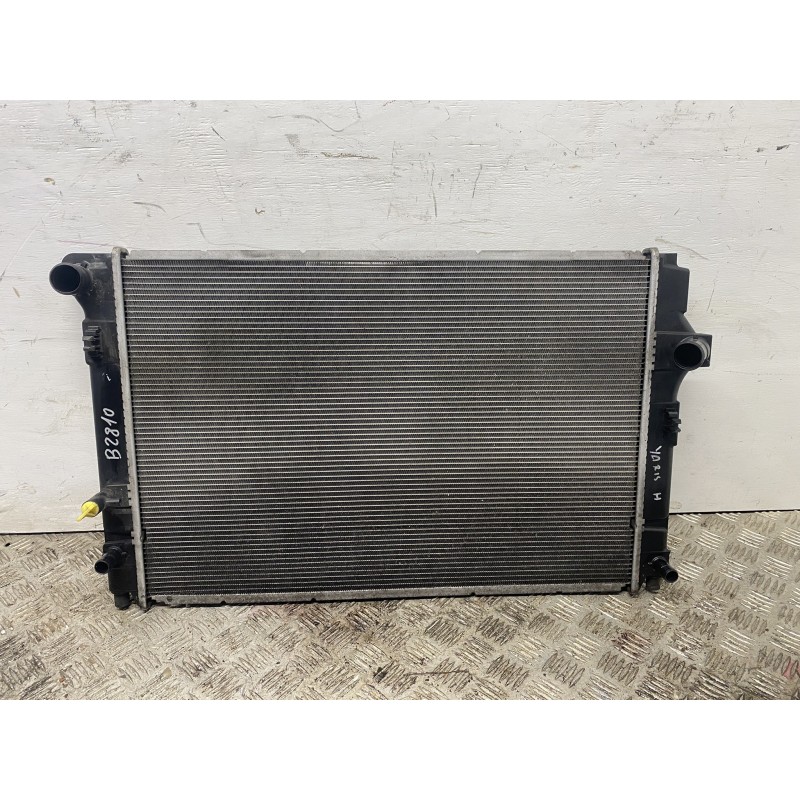 RADIATORE ACQUA TOYOTA YARIS 3 1.5 HYBRID 4221348630 1640021330 B2810 RADIATORE ACQUA TOYOTA YARIS 3 1.5 HYBRID 4221348630 1640021330 B2810