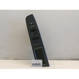 PULSANTIERA ALZAVETRO ANTERIORE SINISTRA TOYOTA YARIS HYBRID 3 SERIE  A8865