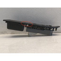 PULSANTIERA ALZAVETRO ANTERIORE SINISTRA TOYOTA YARIS HYBRID 3 SERIE  A8865