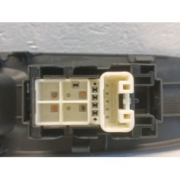 PULSANTIERA ALZAVETRO ANTERIORE DESTRA TOYOTA YARIS 3 HYBRID 2017  A8866