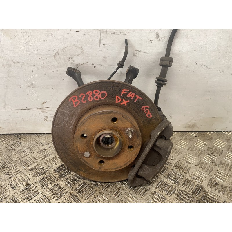 MOZZO FUSELLO MASSA ANTERIORE DESTRA FIAT SEICENTO 600 1.1 BENZINA PINZA DISCO 46527449 B2880 MOZZO FUSELLO MASSA ANTERIORE DESTRA FIAT SEICENTO 600 1.1 BENZINA PINZA DISCO 46527449 B2880