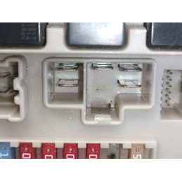 CENTRALINA SCATOLA PORTA FUSIBILI RENAULT CLIO 3 MODUS 233293G  A8963