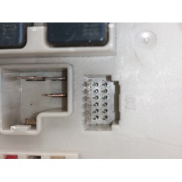 CENTRALINA SCATOLA PORTA FUSIBILI RENAULT CLIO 3 MODUS 233293G  A8963