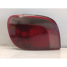 FARO STOP FANALE POSTERIORE SINISTRO TOYOTA YARIS 1 SERIE 1999 2002  A8966