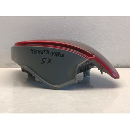 FARO STOP FANALE POSTERIORE SINISTRO TOYOTA YARIS 1 SERIE 1999 2002  A8966