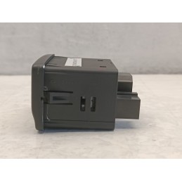 INTERFACCIA PRESA ATTACCO USB AUX FIAT 500L 3300184300 2012 2022  A9007