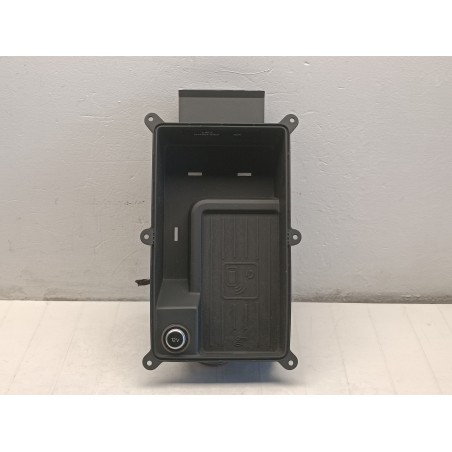 CASSETTO STAZIONE RICARICA TELEFONO WIRELESS AUX USB AUDI A4 B9 2015 IN POI  A9043