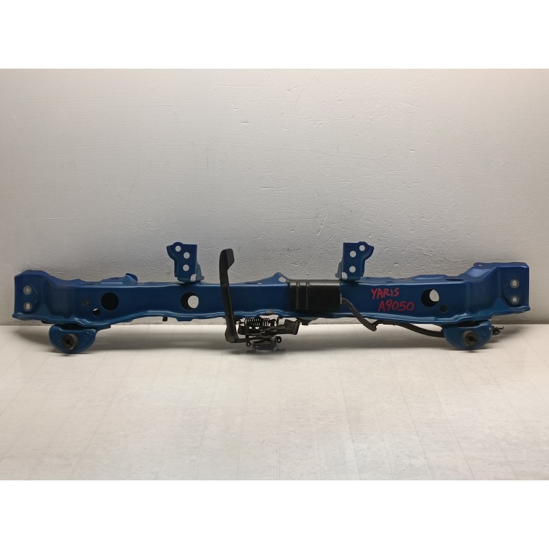 TRAVERSA SUPERIORE ANTERIORE BATTICOFANO TOYOTA YARIS 3 SERIE 2017 532050D905  A9050