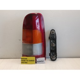 STOP FANALE FARO POSTERIORE DESTRO NISSAN VANETTE 1995 2001  A9452