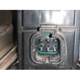 STOP FANALE FARO POSTERIORE DESTRO NISSAN VANETTE 1995 2001  A9452