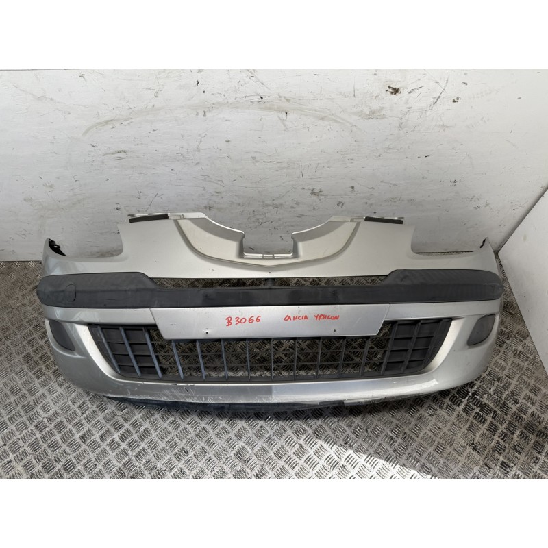 Paraurti anteriore usato Lancia Ypsilon 2003 2011 grigio chiaro 735305888 B3066 Paraurti anteriore usato Lancia Ypsilon 2003 2011 grigio chiaro 735305888 B3066