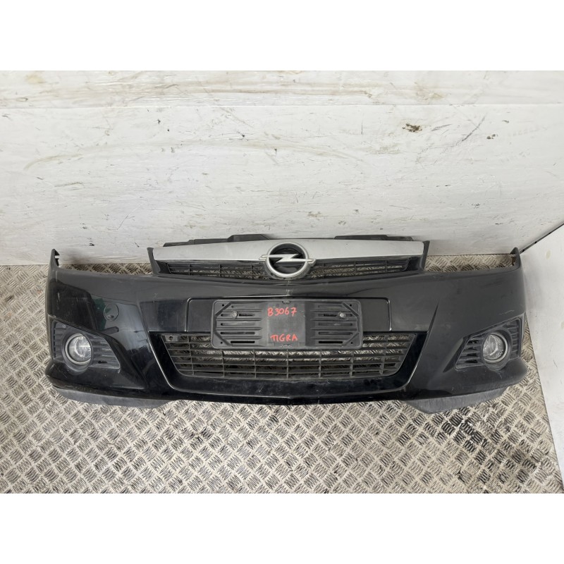 Paraurti anteriore usato Opel Tigra TwinTop 2004 2009 nero 93164360 B3067 Paraurti anteriore usato Opel Tigra TwinTop 2004 2009 nero 93164360 B3067