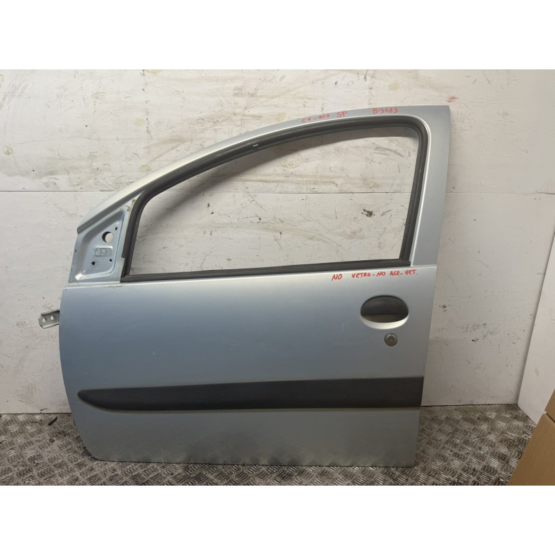 Porta anteriore sinistra usata Toyota Aygo C1107 5 porte Celeste B3183 Porta anteriore sinistra usata Toyota Aygo C1107 5 porte Celeste B3183