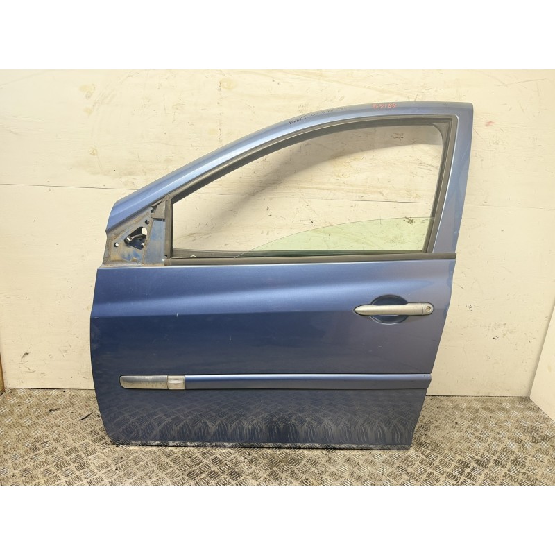 Porta anteriore sinistra Renault Clio 3 blu 5 porte dal 2005 al 2012 B3188 Porta anteriore sinistra Renault Clio 3 blu 5 porte dal 2005 al 2012 B3188