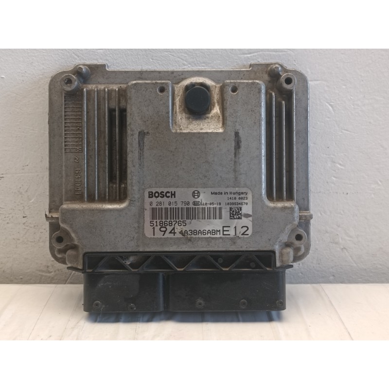 Centralina motore Bosch Fiat Croma 1.9 MJT 0281015790 51868765  A9550