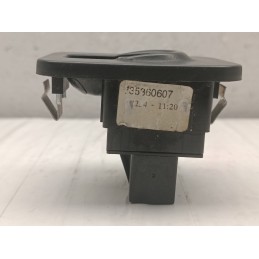 Pulsante alzavetro anteriore destro Lancia Ypsilon 843 735360607  A9549