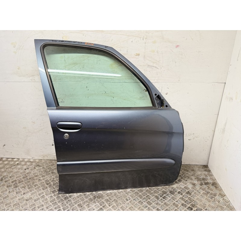 Porta anteriore destra Citroen Xsara Picasso grigio metallizzato 9004L5 B3206 Porta anteriore destra Citroen Xsara Picasso grigio metallizzato 9004L5 B3206
