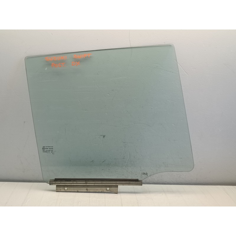 Vetro scendente finestrino posteriore destro Suzuki Swift 5 2010 2019 A9633 Vetro scendente finestrino posteriore destro Suzuki Swift 5 2010 2019 A9633