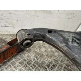 Mozzo fusello anteriore sinistro completo Kia Carens 2008 2.0 diesel usato  B3223