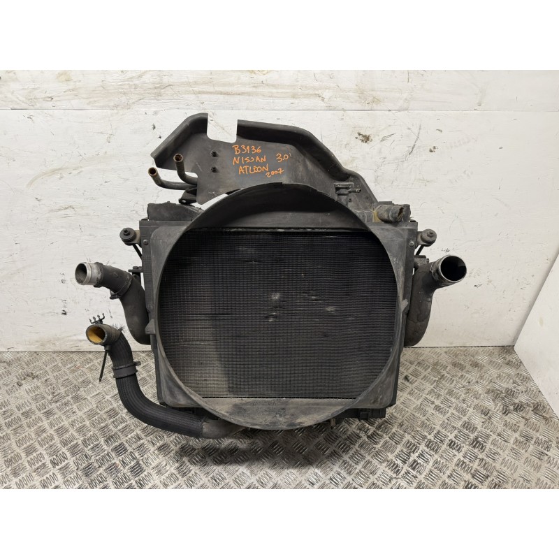 Radiatore acqua con intercooler Nissan Atleon 3.0 diesel ZD30 2007 usato B3136 Radiatore acqua con intercooler Nissan Atleon 3.0 diesel ZD30 2007 usato B3136