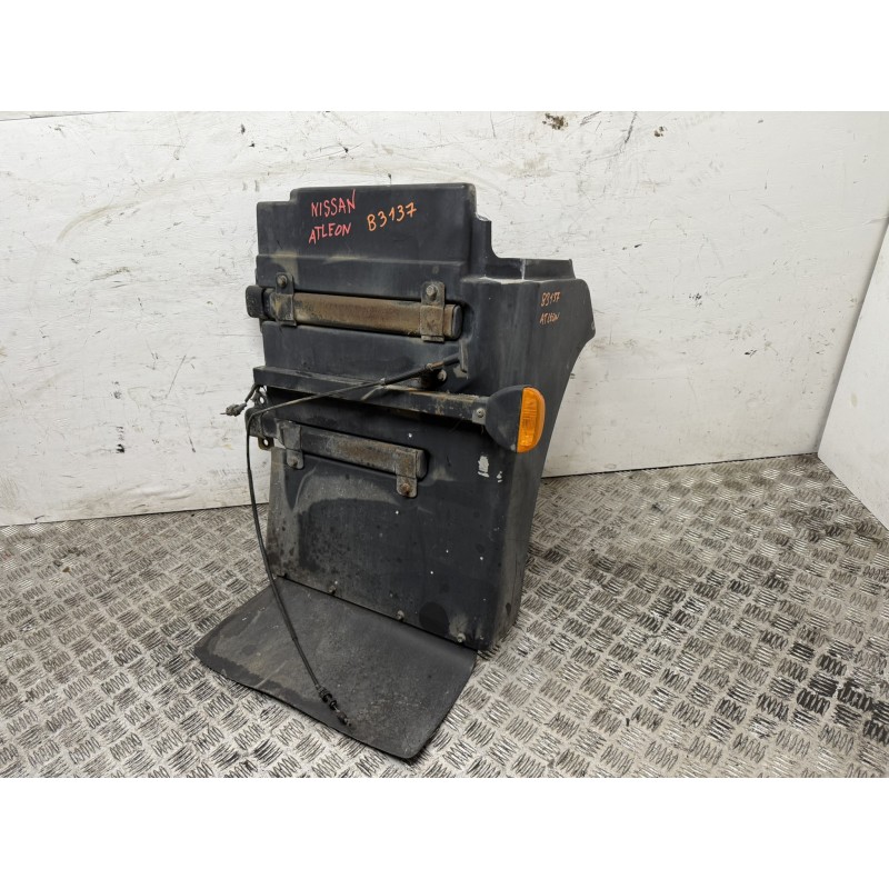 Parafango anteriore posteriore destro Nissan Atleon 3.0 2007 63114LA70D B3137 Parafango anteriore posteriore destro Nissan Atleon 3.0 2007 63114LA70D B3137