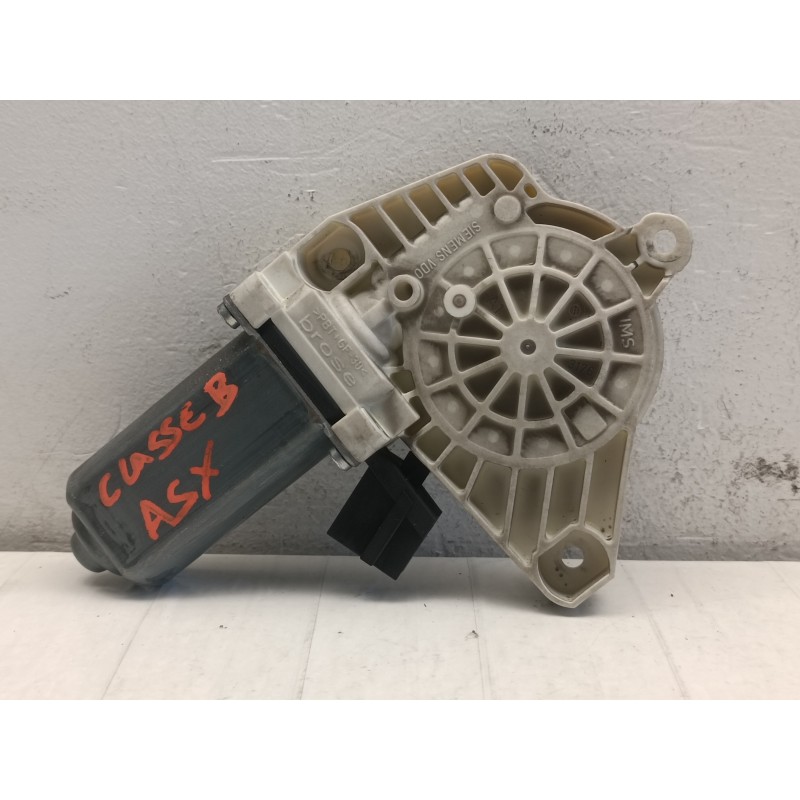 Motorino alzavetro anteriore sinistro Mercedes Classe B W245 A1698204342 A9706 Motorino alzavetro anteriore sinistro Mercedes Classe B W245 A1698204342 A9706