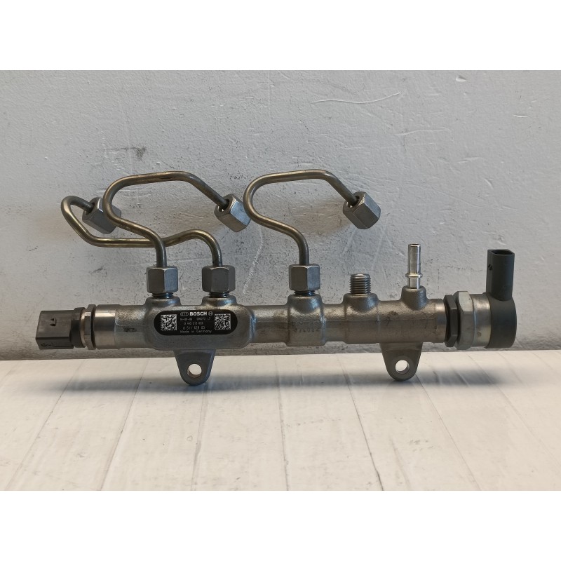 Flauto rampa iniettori Bmw serie 1 F20 F21 1.5D 0445213026 851162903 A9739 Flauto rampa iniettori Bmw serie 1 F20 F21 1.5D 0445213026 851162903 A9739