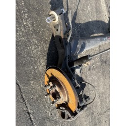 Ponte posteriore Peugeot 3008 2 serie 1.5 HDi 2018 completo dischi e mozzi  B3326
