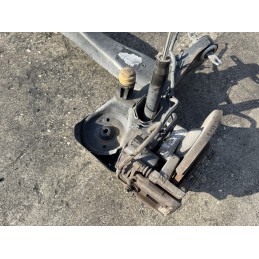 Ponte posteriore Peugeot 3008 2 serie 1.5 HDi 2018 completo dischi e mozzi  B3326