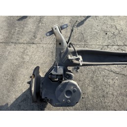 Ponte posteriore Peugeot 3008 2 serie 1.5 HDi 2018 completo dischi e mozzi  B3326