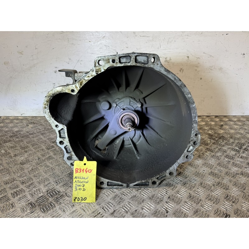 Cambio manuale completo Nissan Atleon ZD30 3.000 diesel usato funzionante B3140 Cambio manuale completo Nissan Atleon ZD30 3.000 diesel usato funzionante B3140