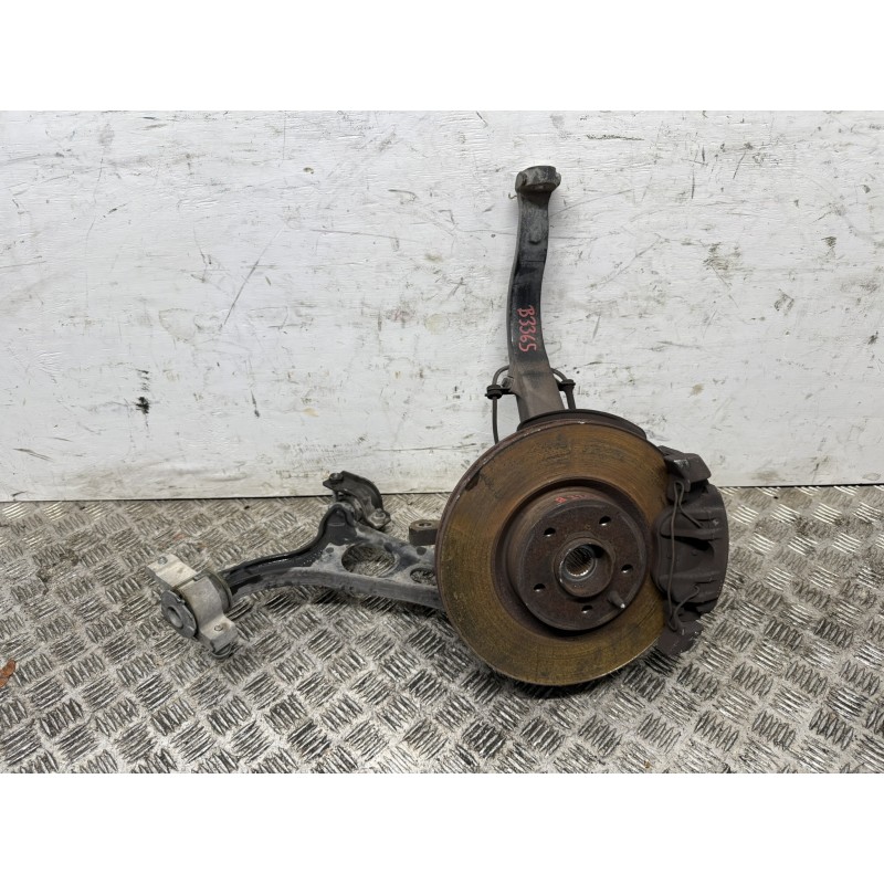 Mozzo fusello anteriore destro Alfa 147 1.6 TS completo oem 60624976 usato B3365 Mozzo fusello anteriore destro Alfa 147 1.6 TS completo oem 60624976 usato B3365