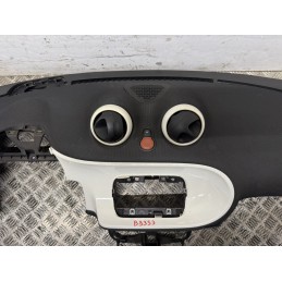 Cruscotto Smart ForFour 453 nero con airbag passeggero modanatura bianca  B3353