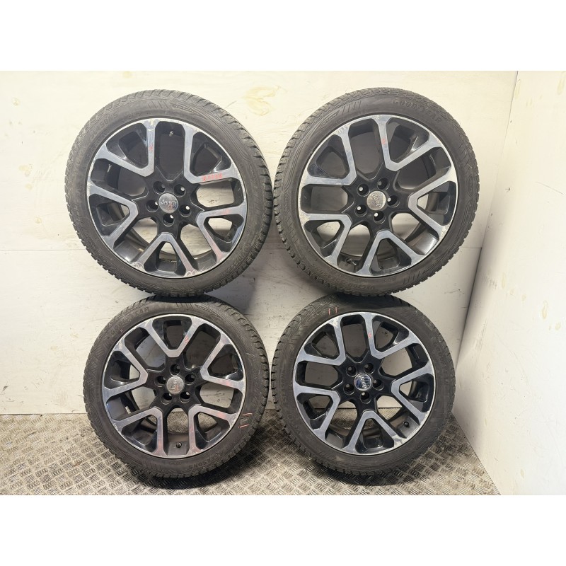 Set 4 cerchi in lega Jeep Compass 19 con gomme Goodyear 2022 B3354 Set 4 cerchi in lega Jeep Compass 19 con gomme Goodyear 2022 B3354
