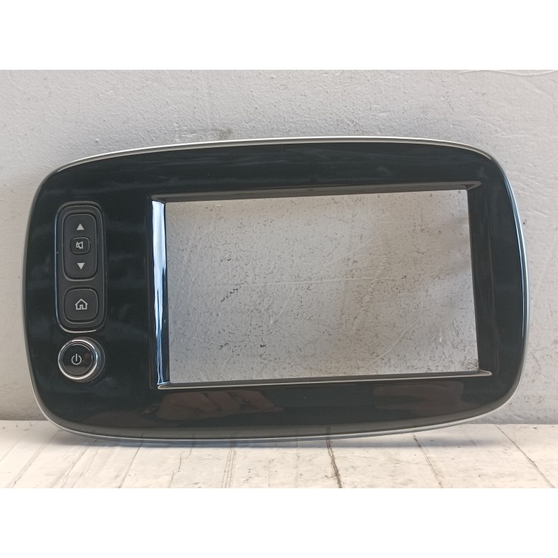 Modanatura cornice mascherina autoradio Smart fortwo 453 A4536805002 A9904 Modanatura cornice mascherina autoradio Smart fortwo 453 A4536805002 A9904