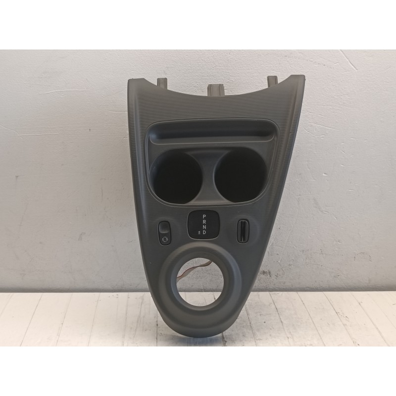 Rivestimento centrale cambio portabicchieri Smart fortwo 453 A4536802005 A9909 Rivestimento centrale cambio portabicchieri Smart fortwo 453 A4536802005 A9909