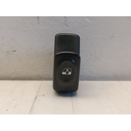 Pulsante alzavetro anteriore destro Renault Clio 2 1998 2001 429998k  A9980