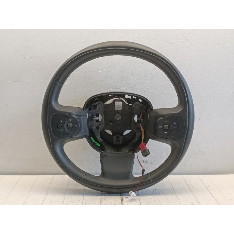 Volante con comandi multifunzione Fiat 500L Pelle 2012 2018 A9996 Volante con comandi multifunzione Fiat 500L Pelle 2012 2018 A9996
