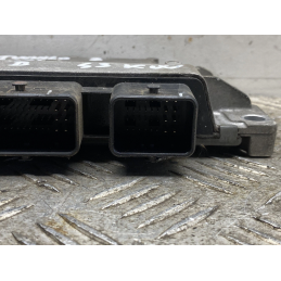 Centralina motore Renault Twingo II 2 serie 1.2B 8200774747 D7FA8  A3043