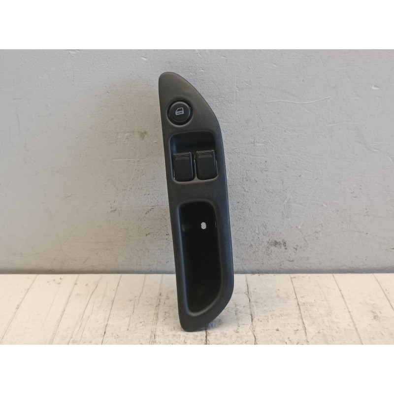 Pulsantiera alzavetro anteriore sinistra Suzuki Wagon R 2000 2006 A10029 Pulsantiera alzavetro anteriore sinistra Suzuki Wagon R 2000 2006 A10029
