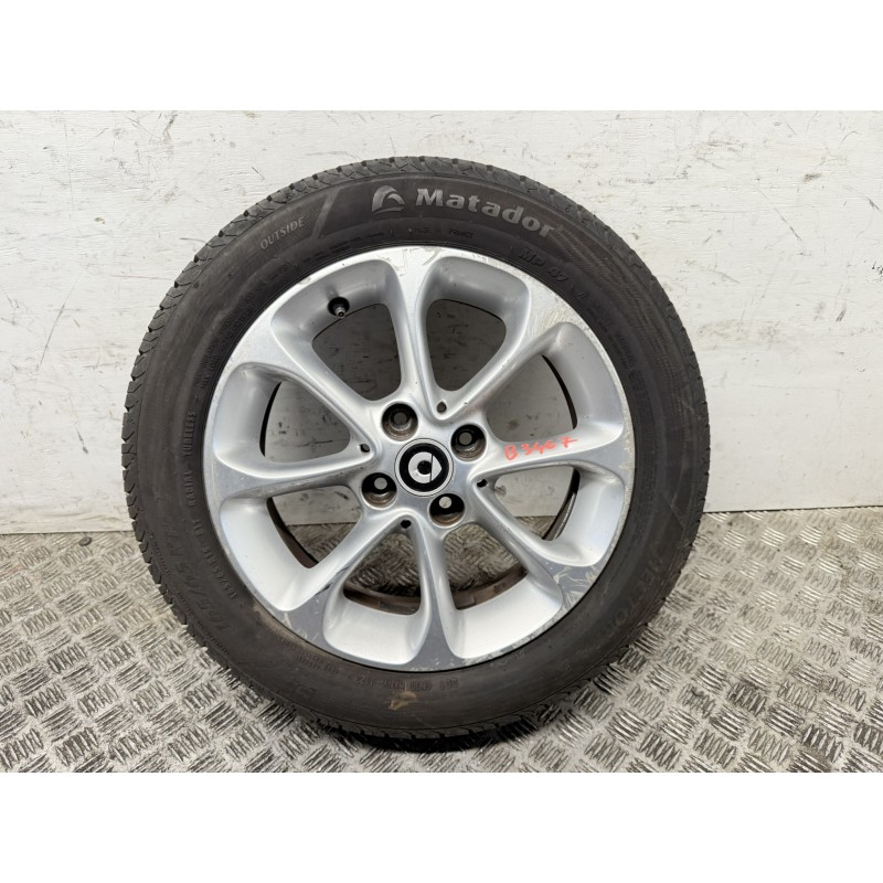Cerchio lega Smart 453 15 pollici usato con gomma 1656515 81T Scorta B3467 Cerchio lega Smart 453 15 pollici usato con gomma 1656515 81T Scorta B3467