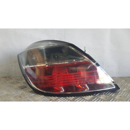 Fanale stop posteriore sinistro Opel Astra H berlina 2004 2011  A2076