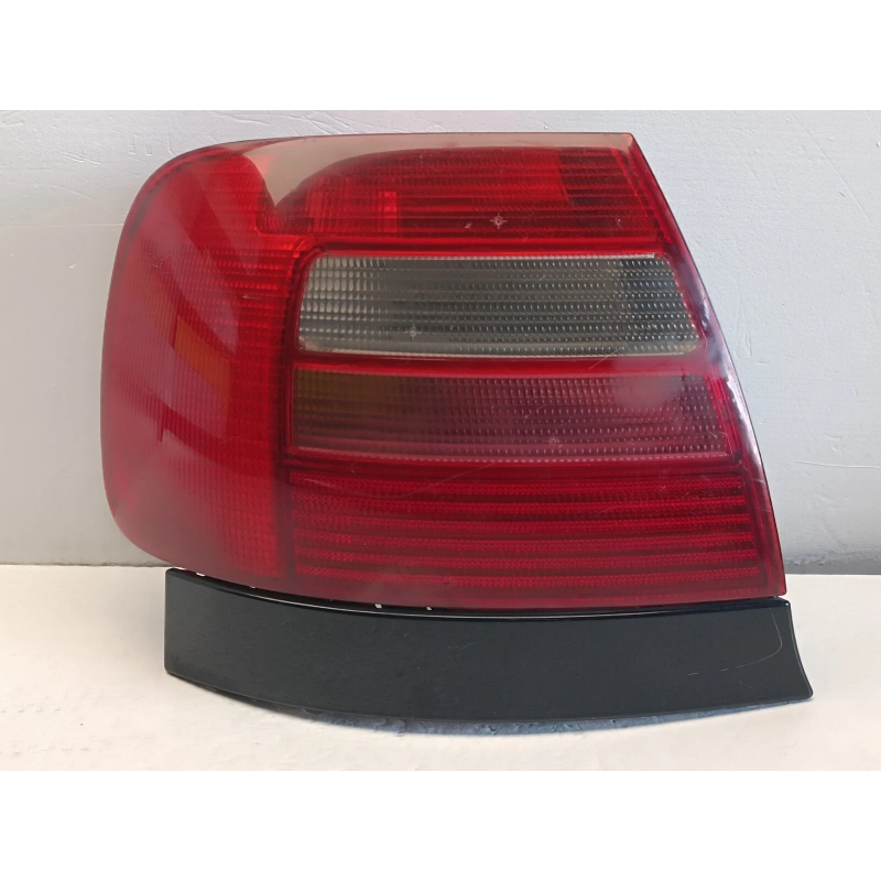 Fanale Posteriore Sinistro Audi A4 B5 1999 2001 Originale 8D0945095G A7385 Fanale Posteriore Sinistro Audi A4 B5 1999 2001 Originale 8D0945095G A7385