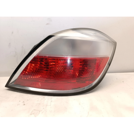 STOP FANALE POSTERIORE DESTRO OPEL Astra H Berlina 2004 2011  A4682