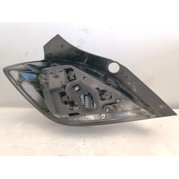 STOP FANALE POSTERIORE DESTRO OPEL Astra H Berlina 2004 2011  A4682