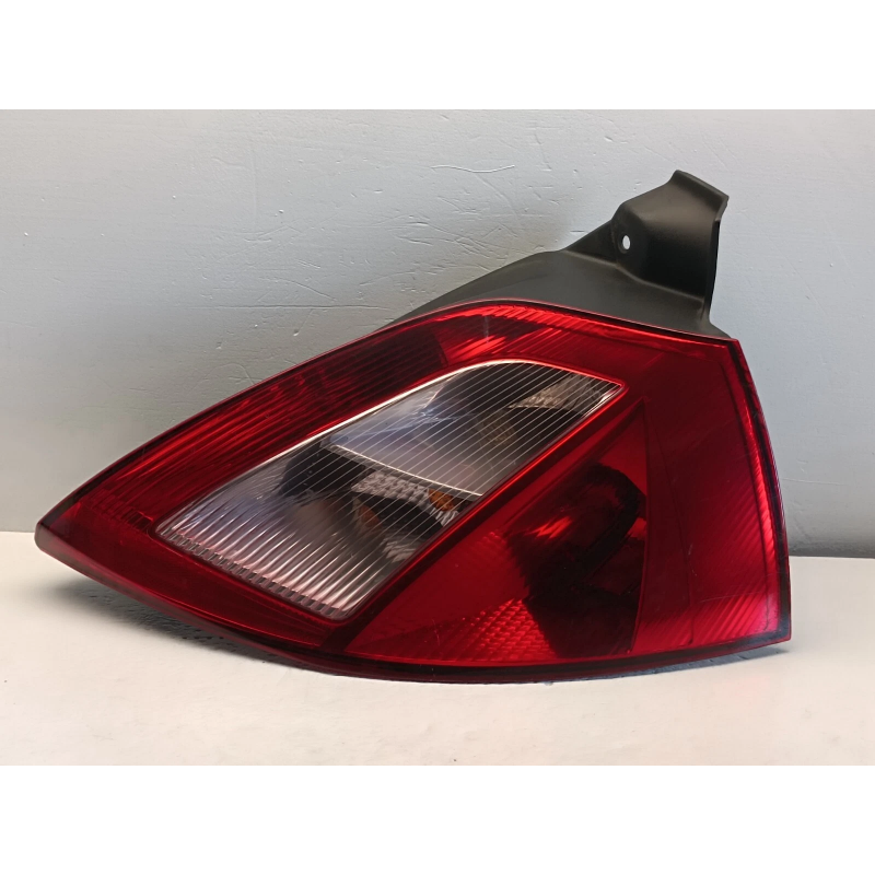 STOP FANALE POSTERIORE DESTRO RENAULT MEGANE 2 BERLINA 2002 2006 A7389 STOP FANALE POSTERIORE DESTRO RENAULT MEGANE 2 BERLINA 2002 2006 A7389